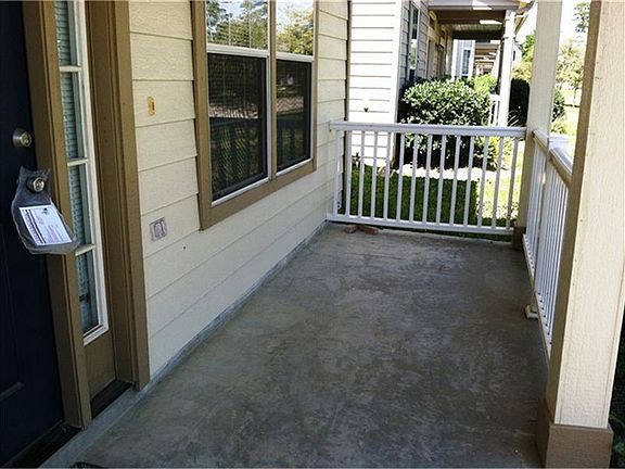 3rd image of 23823 Single Oak St