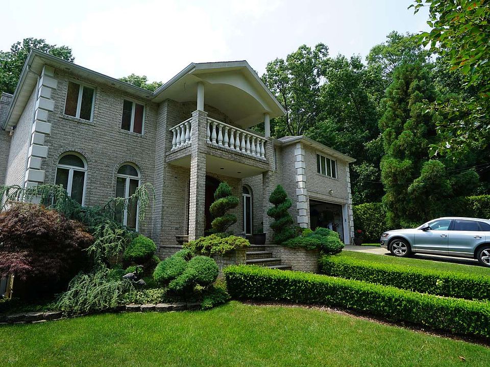 1st image of 246 Bertram Ave