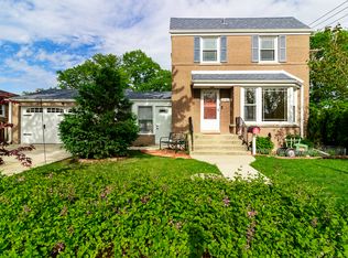 8742 Avers Ave, Skokie, IL 60076