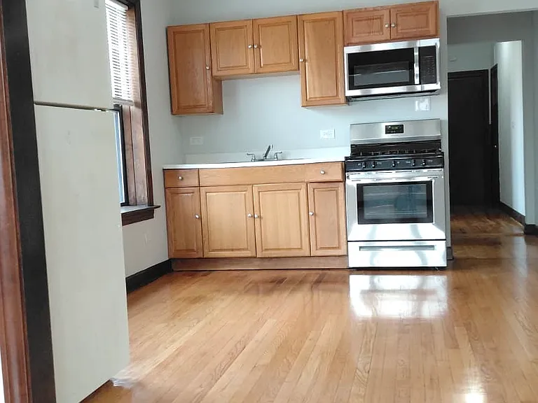 4810 W Armitage Ave #2F — Photo 4