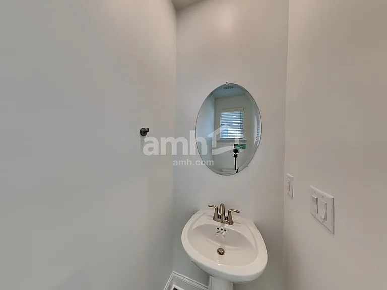 1025 Highland Walk — Photo 11