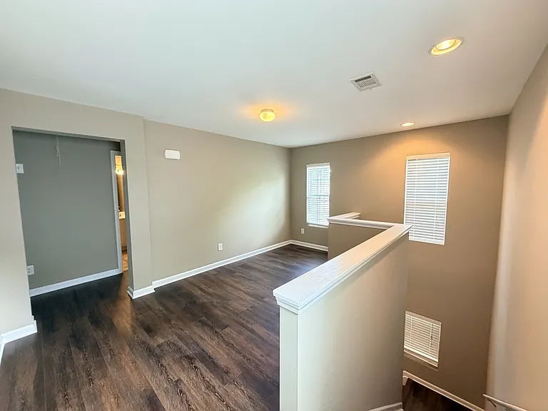 3329 Fernview Dr — Photo 7