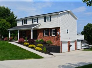 3032 Investors Rd, Washington, PA 15301