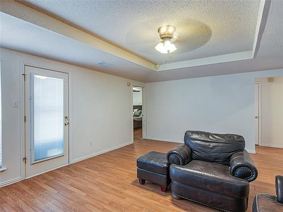 5th image of 5432 Village Green Dr