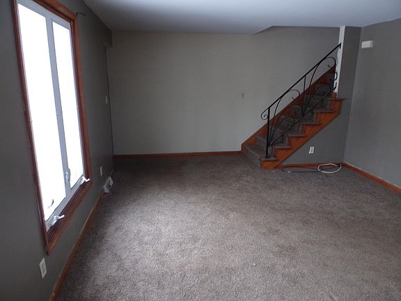 4th image of 119 E Summerset Ln