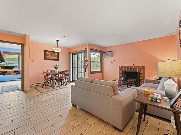 2nd image of 1384 Cunat Ct APT 1B