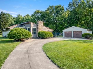 103 Chart Rd, Cuyahoga Falls, OH 44223