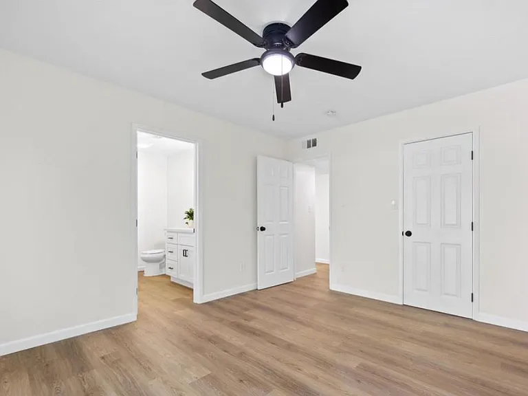 3008 Whitley Dr — Photo 10
