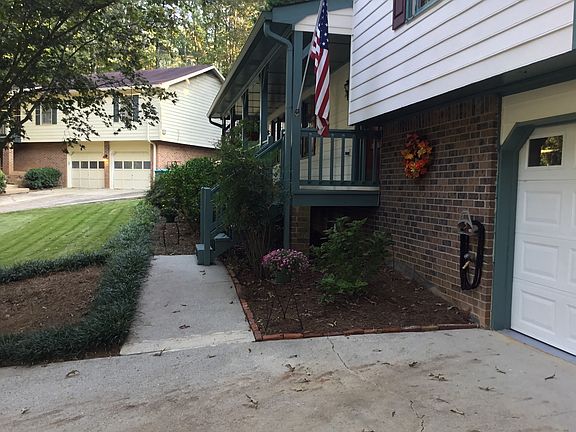 4th image of 4486 Old Country Way