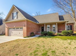 1751 Sterling Oaks Ln, Chattanooga, TN 37421