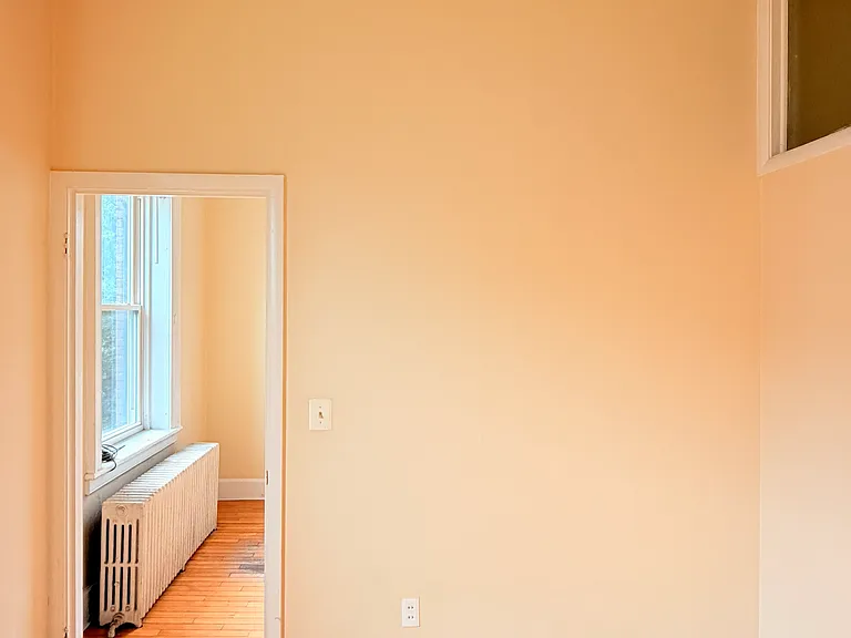 111 College St #4C — Photo 14