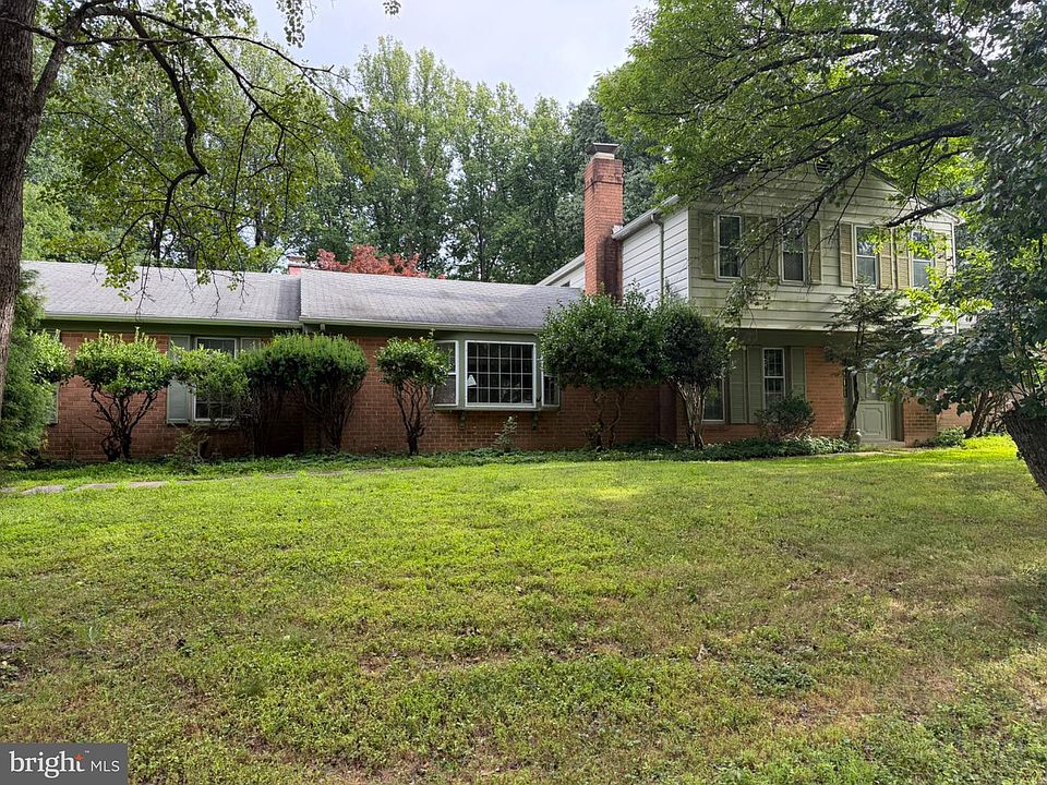 1st image of 913 Windmill Ln