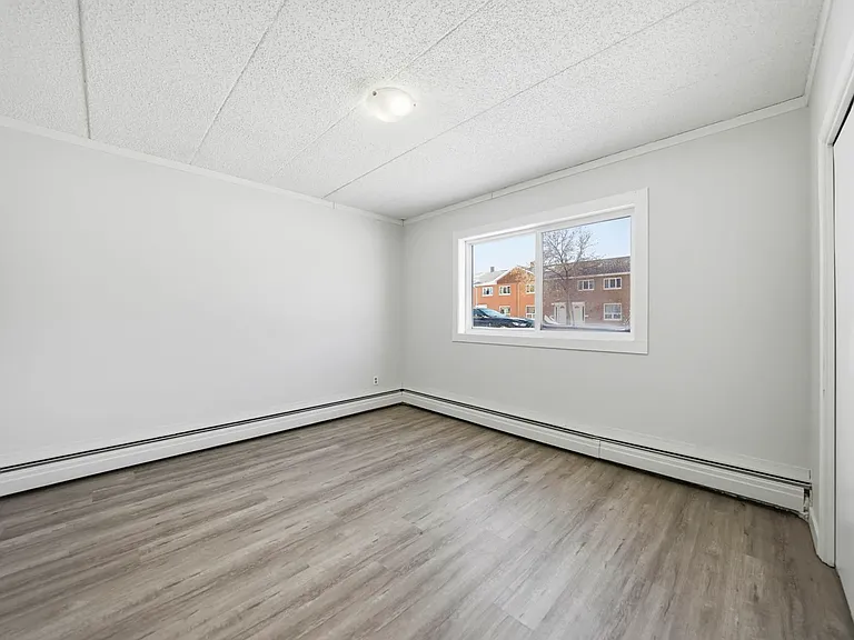 27 Vaughn St — Photo 30