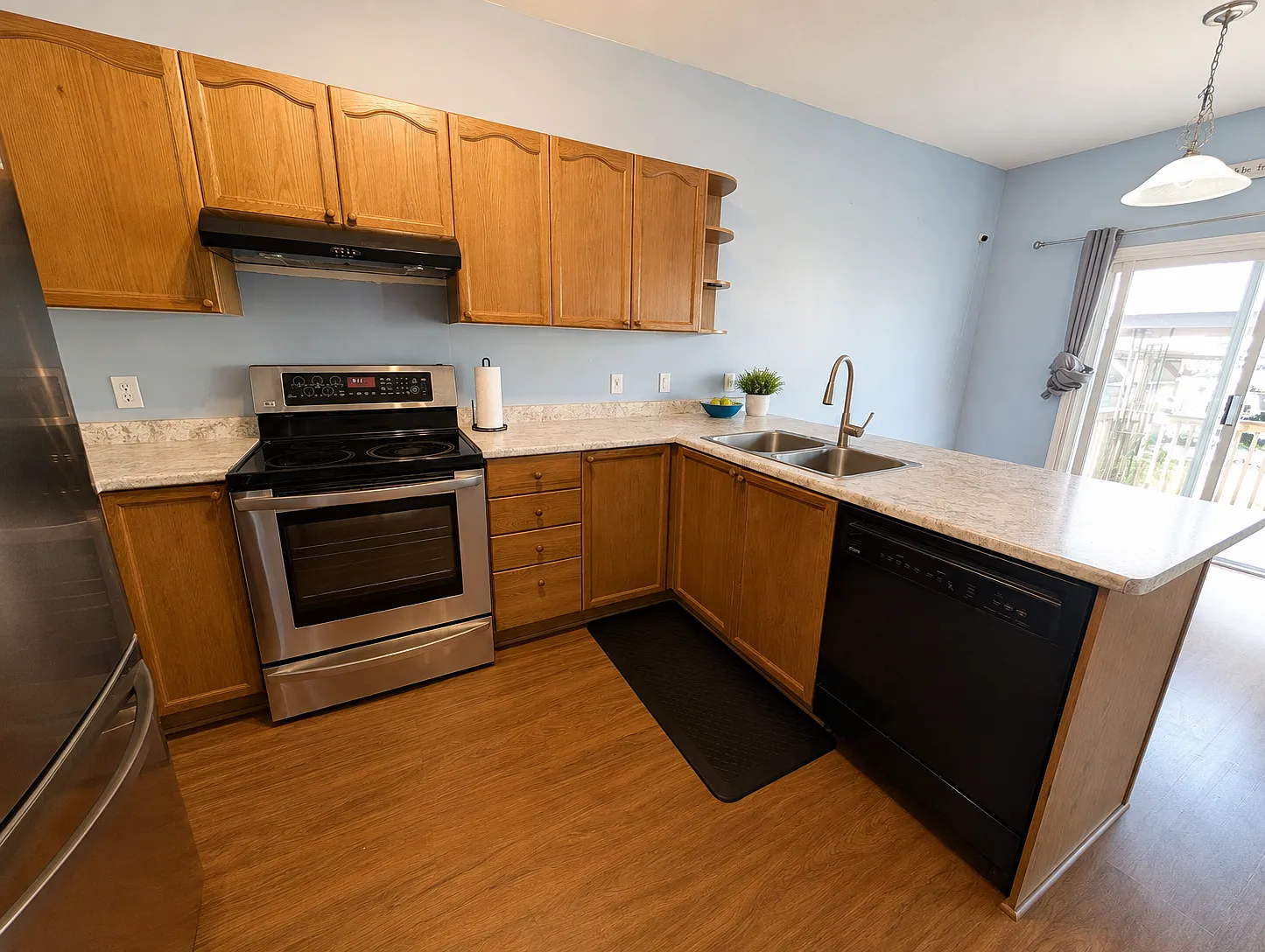 934 Bluffwood Avenue — Photo 3