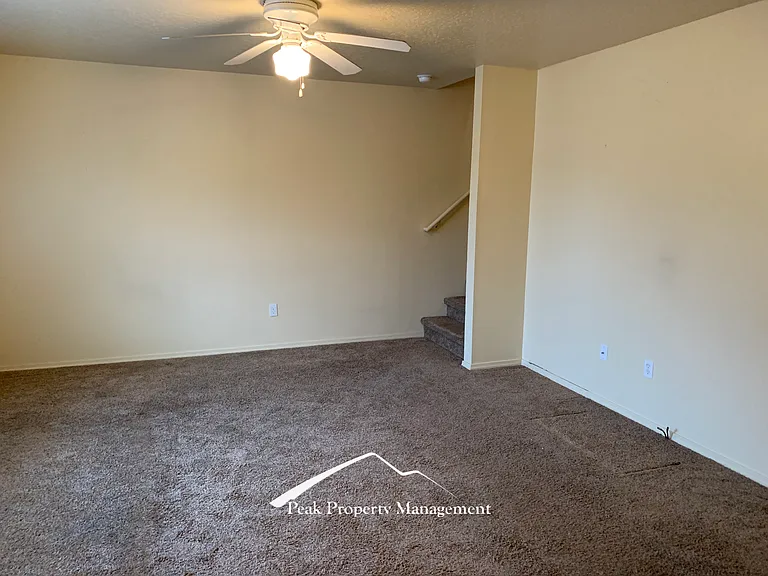 106 Hunter Ct #102 — Photo 2