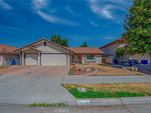 2465 Meadowrest Way, Madera, CA 93637