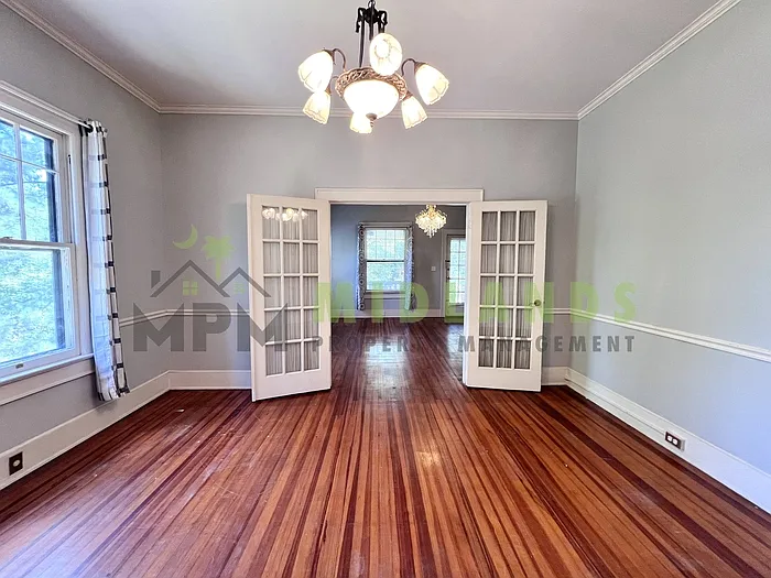 2417 Clark St — Photo 34