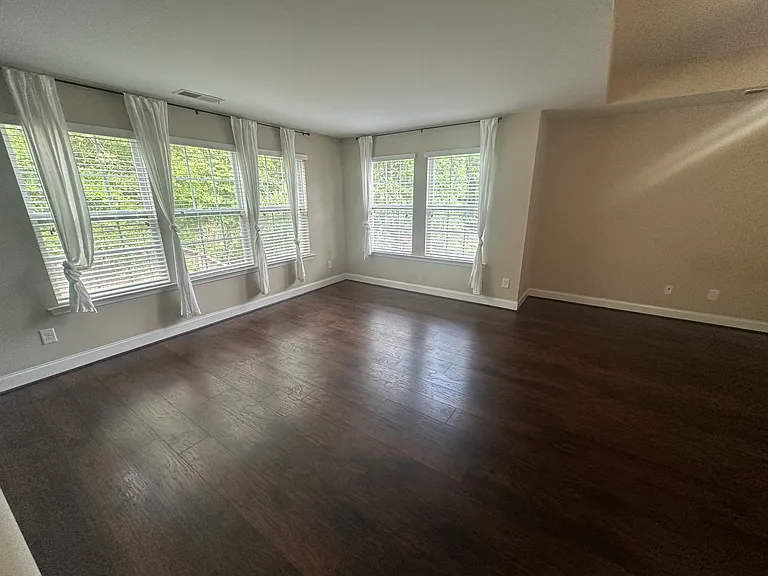 181 Cherokee Pond Ct — Photo 41