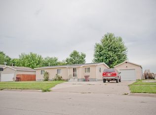 609 8th Ave, South Sioux City, NE 68776