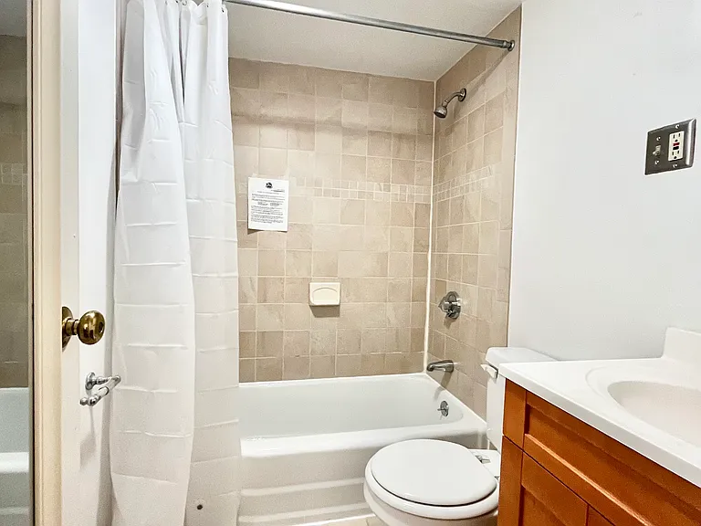 124 Sutherland Rd #5 — Photo 6