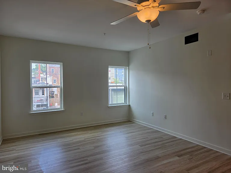 102 Hanover St #208 — Photo 9