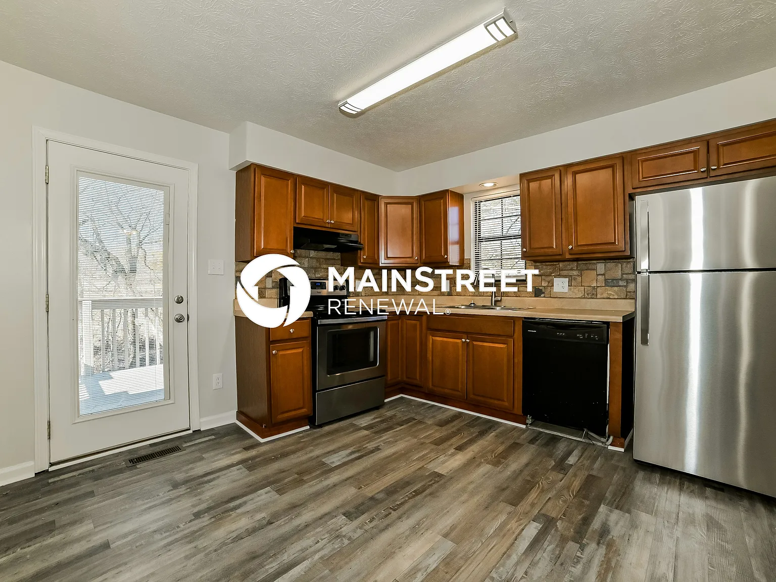 5805 Whisper Wood Rd — Photo 4