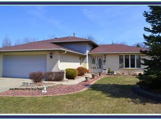 2519 Sandy Ridge Rd, Dyer, IN 46311