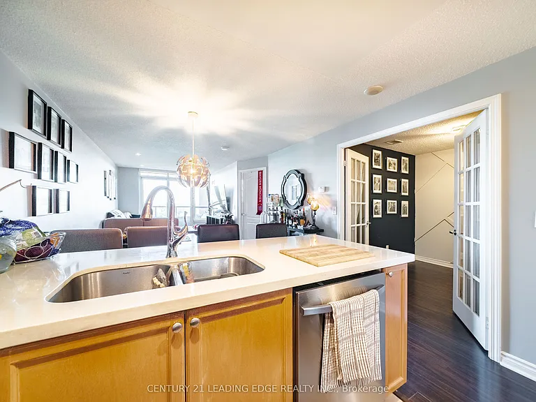 17 Barberry Pl #808 — Photo 13