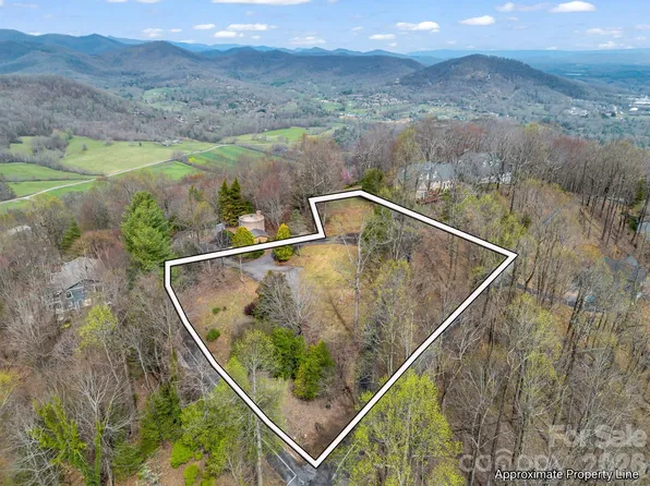 5 Chestnut Top Cir, Mills River, NC 28759