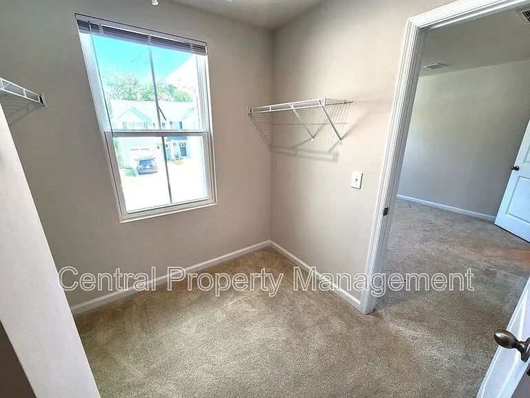 165 Sarnesfield Way — Photo 28