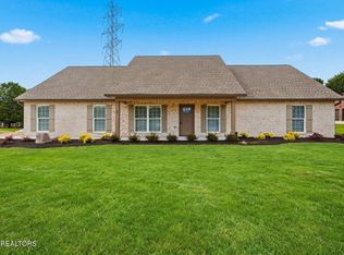 330 Kenmark Dr, Maryville, TN 37803