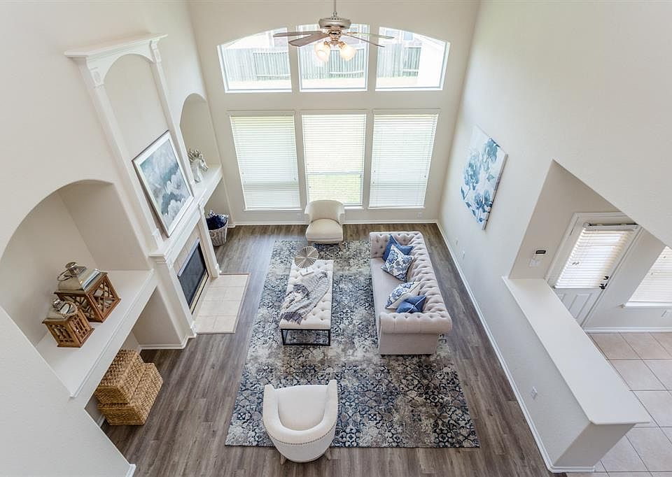 1st image of 21114 Somervell Ct