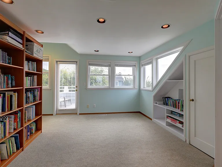 5822 Ann Arbor Ave NE — Photo 12