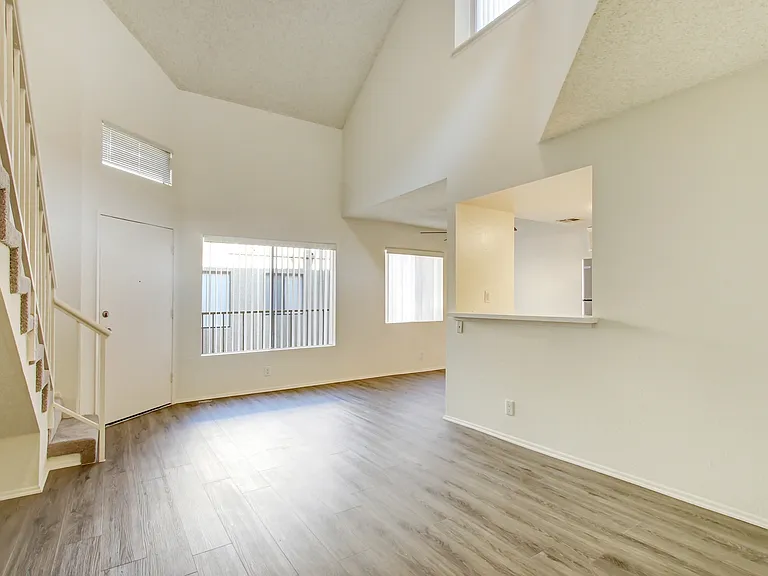 11325 Morrison St — Photo 77