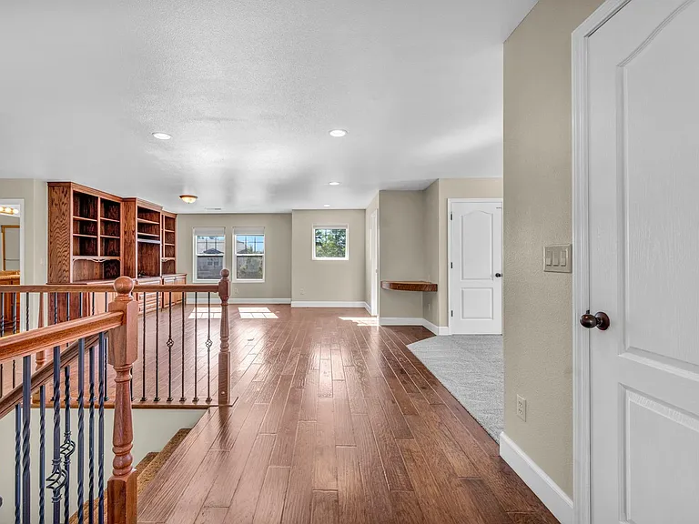 2425 Crooked Canyon Ct — Photo 20