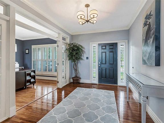 3rd image of 335 Cherry Hills Meadows Dr