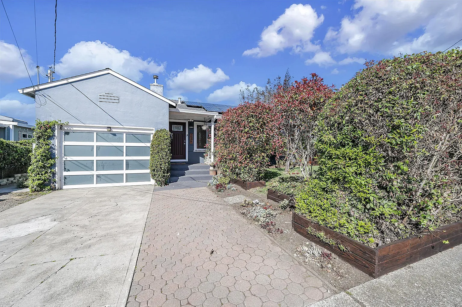 3 bed, 1500 sqft, $2,000 — Photo 1