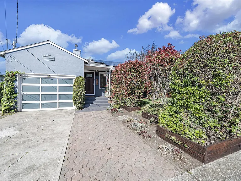 259 Arroyo Dr — Photo 1