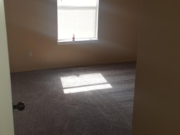 5th image of 2610 Los Amigos Dr APT 20