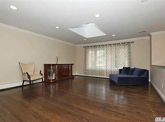 3rd image of 4 Seaview Ln