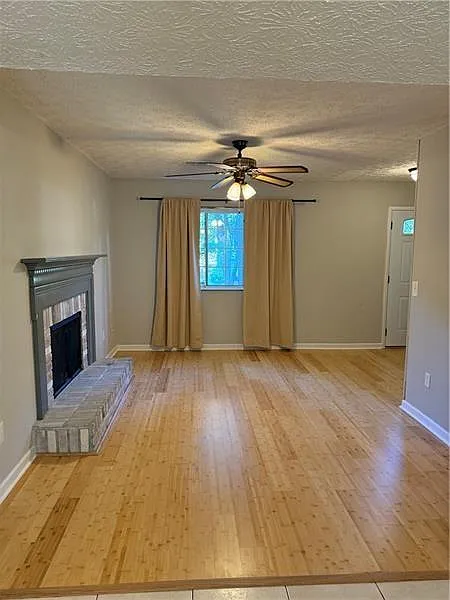 6 bed, 6.0 bath, 1560 sqft, $2,800 — Photo 4