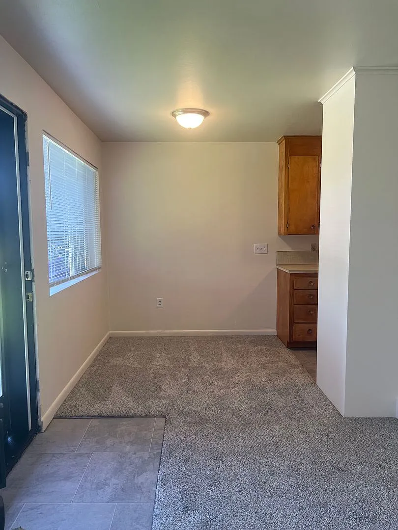 5127colbyave — Photo 4