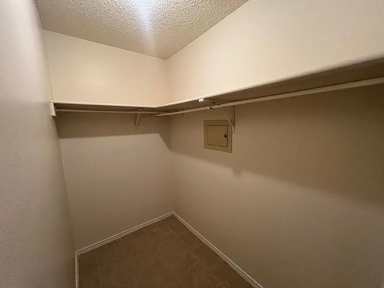 9951 Echo Plain Dr — Photo 10