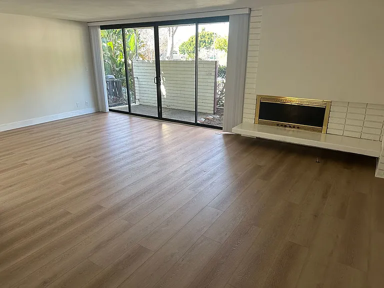 p7700 — Photo 3