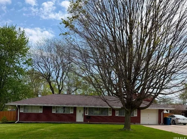 202 S Clark St, Auburn, IN 46706