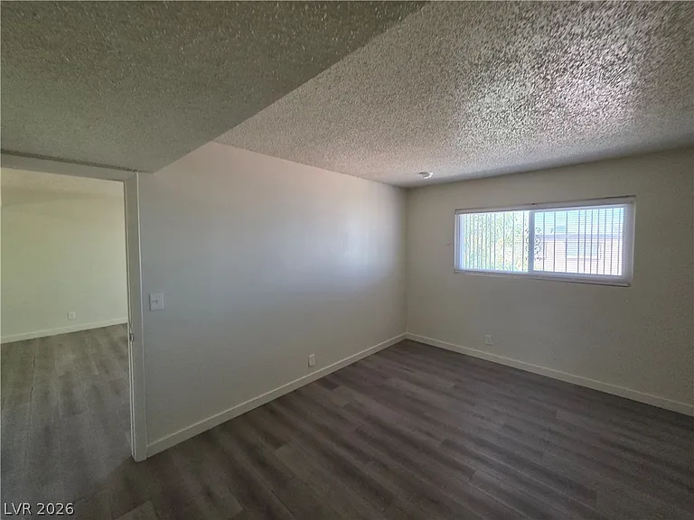 615 S Royal Crest Cir #10 — Photo 11