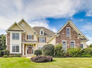 24744 N Golden Oat Cir, Cary, IL 60013