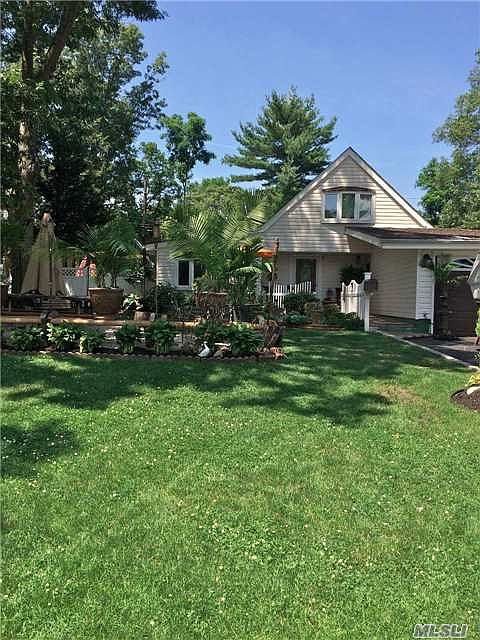 1st image of 211 Sunflower Ln