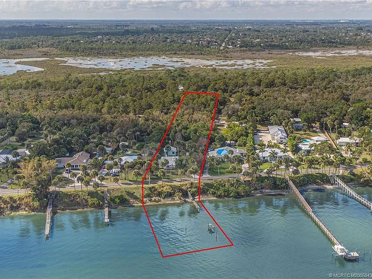 7007 S Indian River Dr — Photo 2