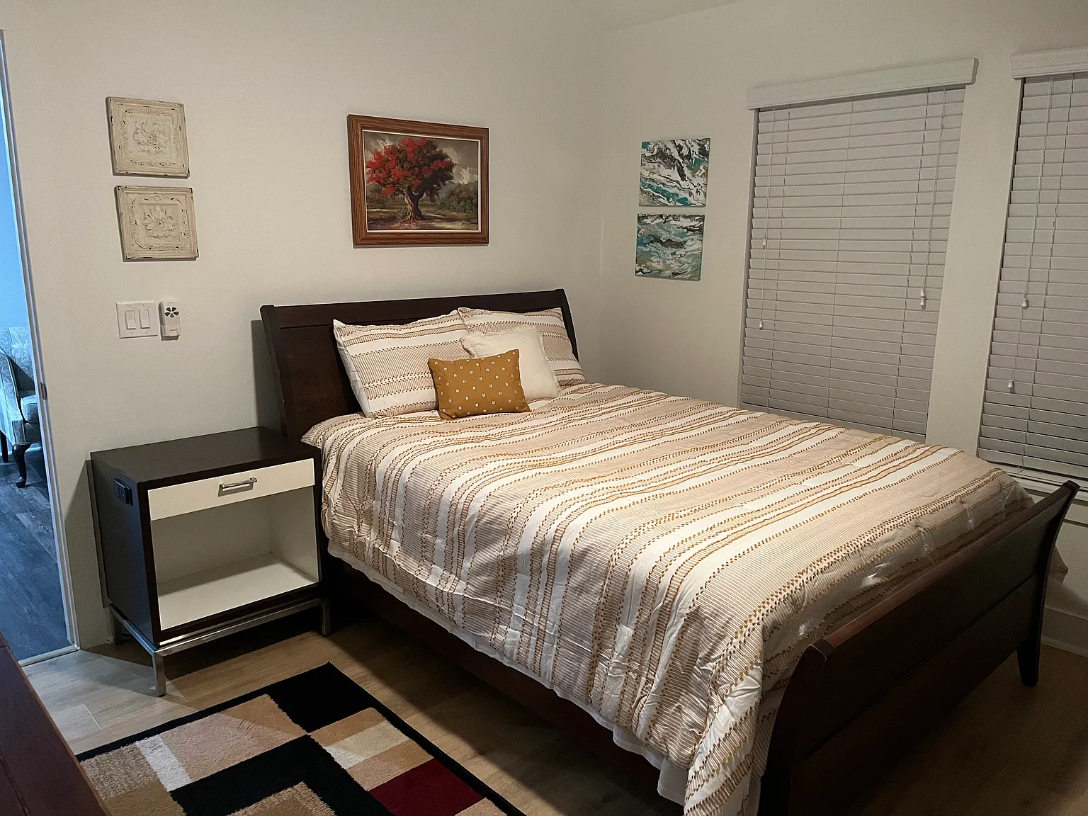 4 bed, 2.5 bath, 1800 sqft, $895 — Photo 3